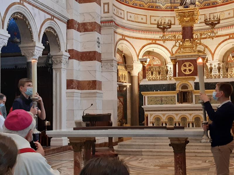 Les confirmands à Notre-Dame de la Garde pour le Chemin de Croix