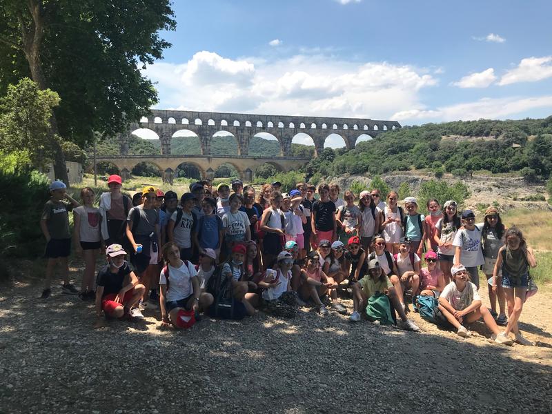 Les Cm2 au Pont du Gard